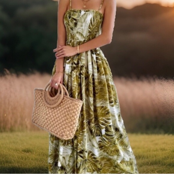 zeasty tropical palm print maxi dress with smocked bodice and slit. NEW Large - Picture 15 of 15